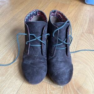 Women’s Brown Suede wedge boots (8)